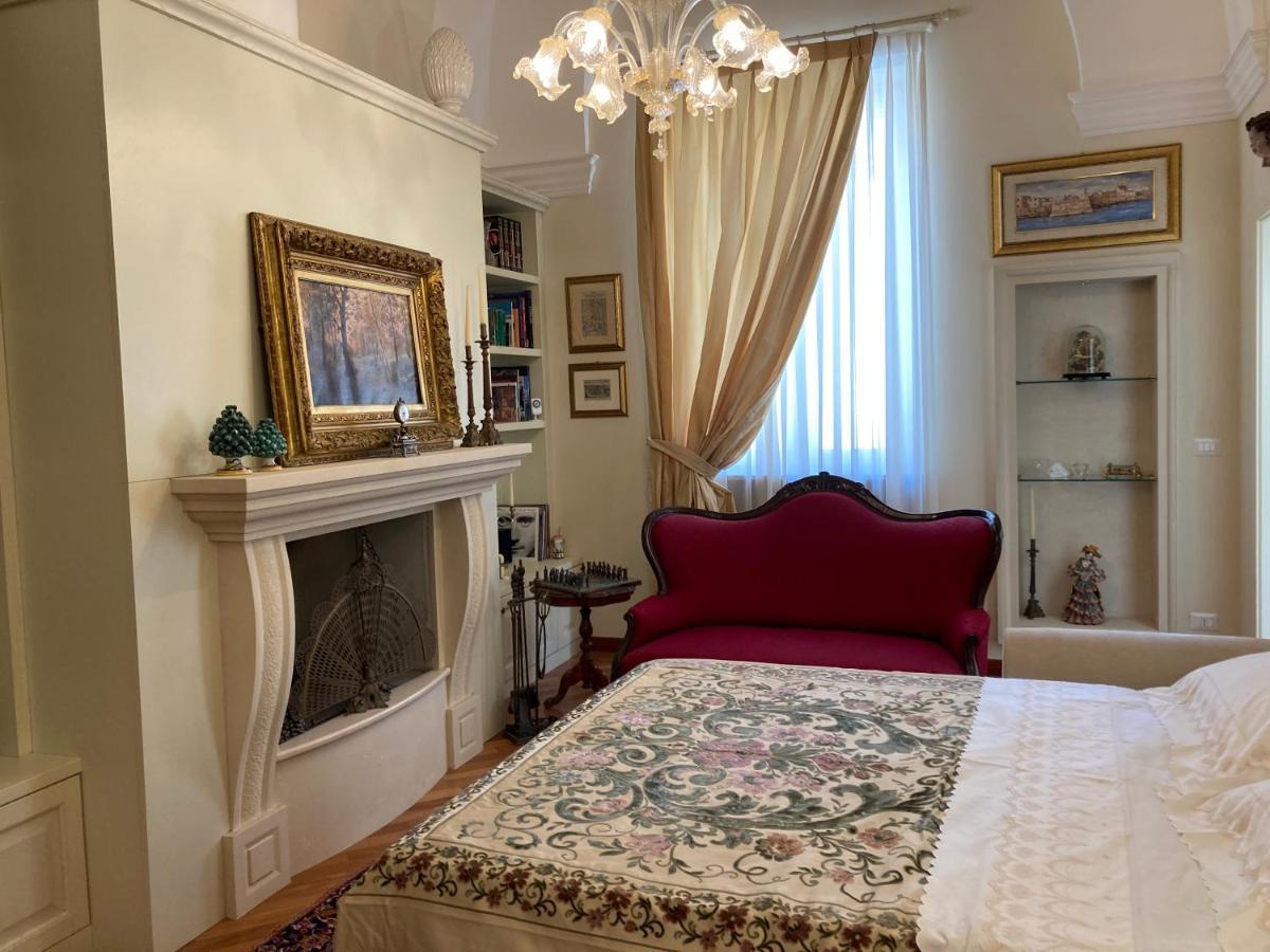 B&B Ai Due Santi Lecce Dış mekan fotoğraf